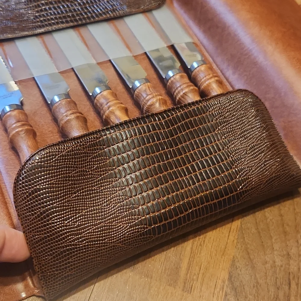 Vintage Wooden Handled Stainless Steel Steak Knives Set of Six In Vinyl Case